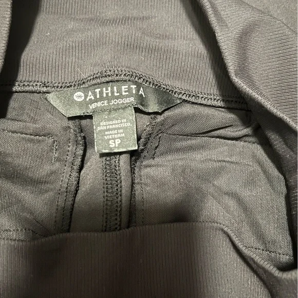 Athleta Venice High Rise Jogger
Size S - Picture 2 of 6